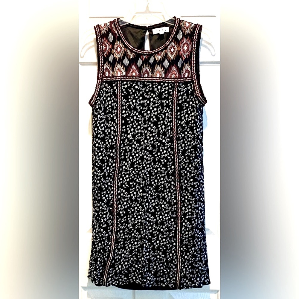 THML Sleeveless Floral Embroidered Raw Edge Midi Dress Large